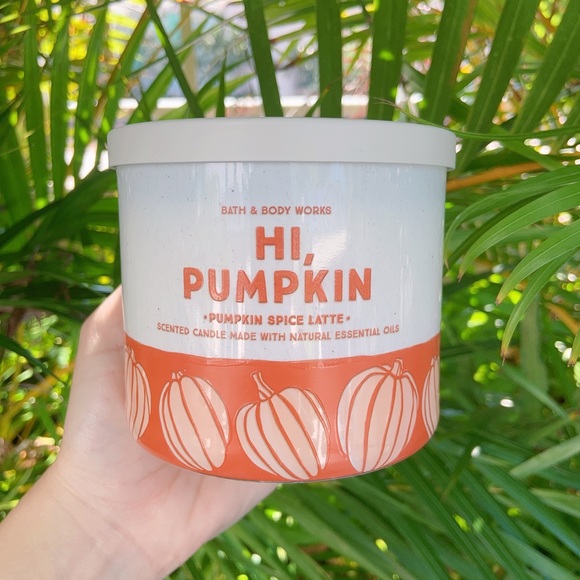 Bath and Body Works Pumpkin spice latte candle - Picture 6 of 7